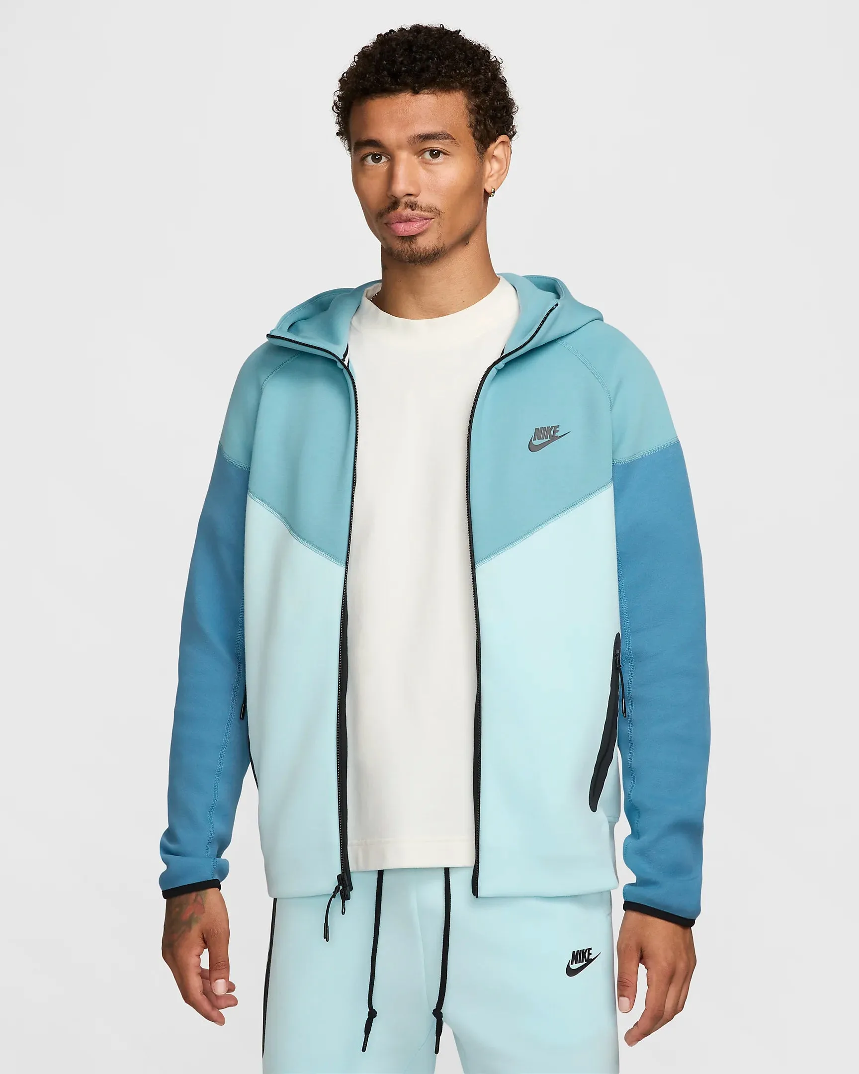 Nike Tech Windrunner - FZ4710FZ4709-464
