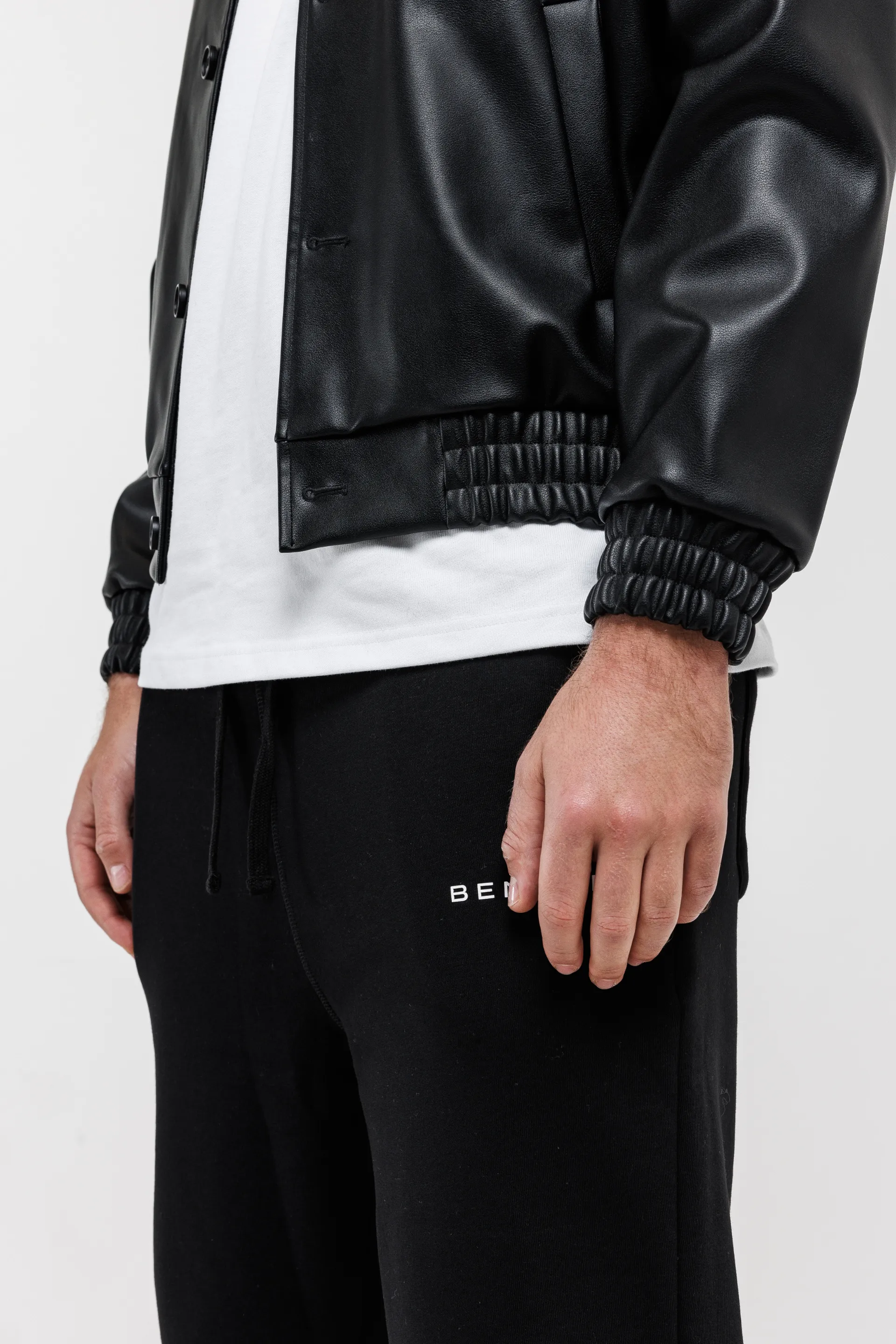 The Classic Varsity Jacket - BLACK